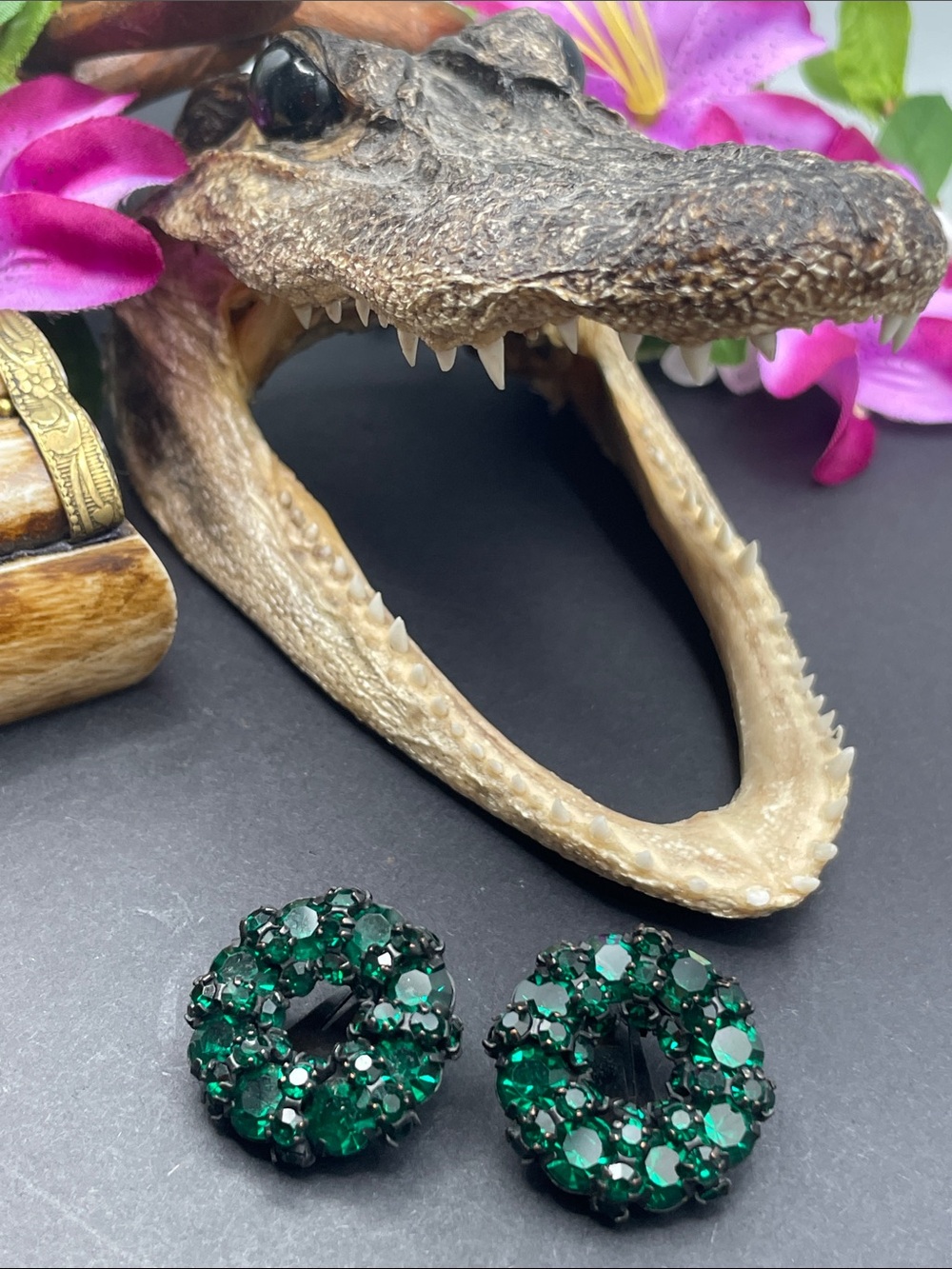 Warner green clip earrings vintage